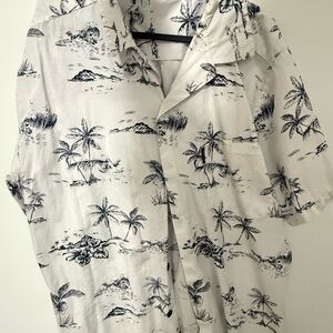 Hawaii shirt used size XXL